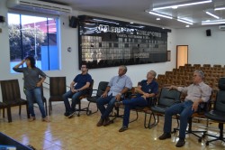 Membros da Comissão Municipal de Geografia e Estatística - CMGE de Viradouro, recebem dados preliminares do Censo Agro - 2017.